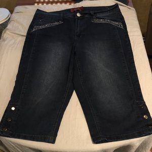 1-pair of capris women’s size 12